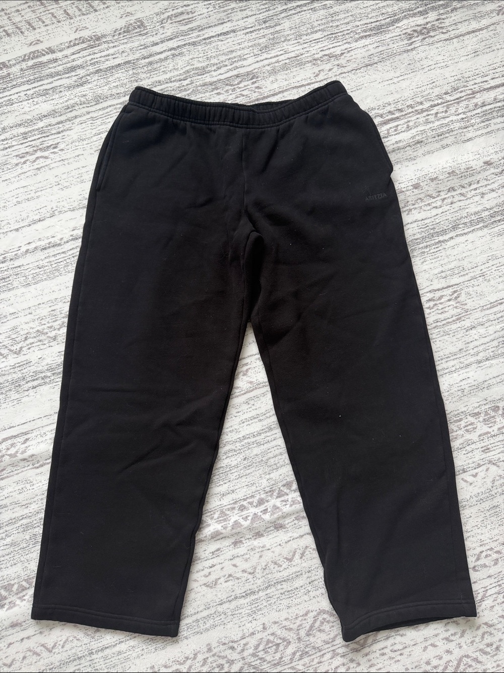 Aritzia Black Men's Sweatpants - Classic Fit